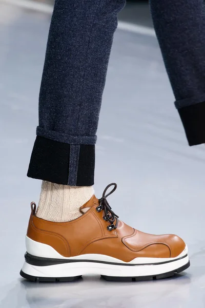 Look 14